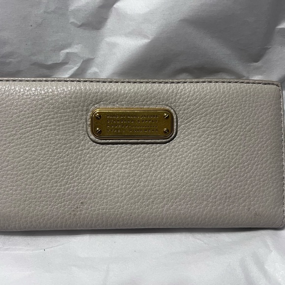 Marc Jacobs Handbags - Marc Jacob long wallet